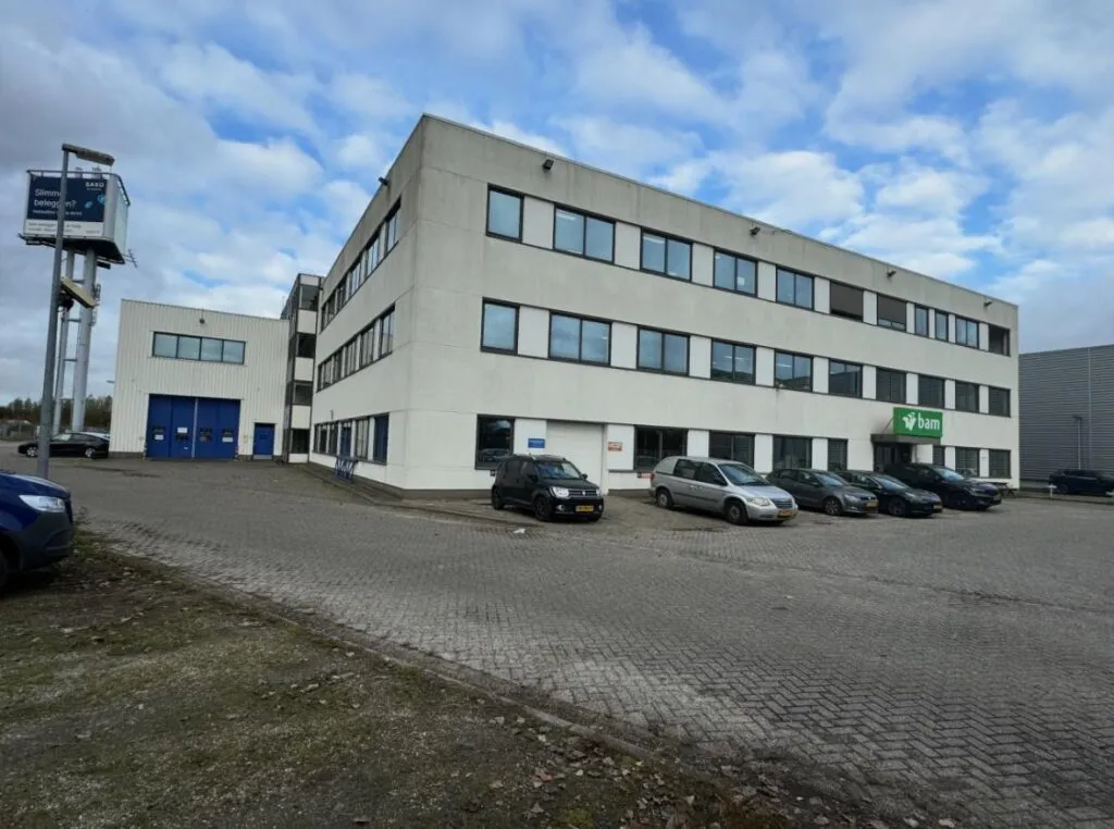 Gevel-renovatie-Amsterdam-Base-Investments-Property-Restyle-Group-oude-situatie-05